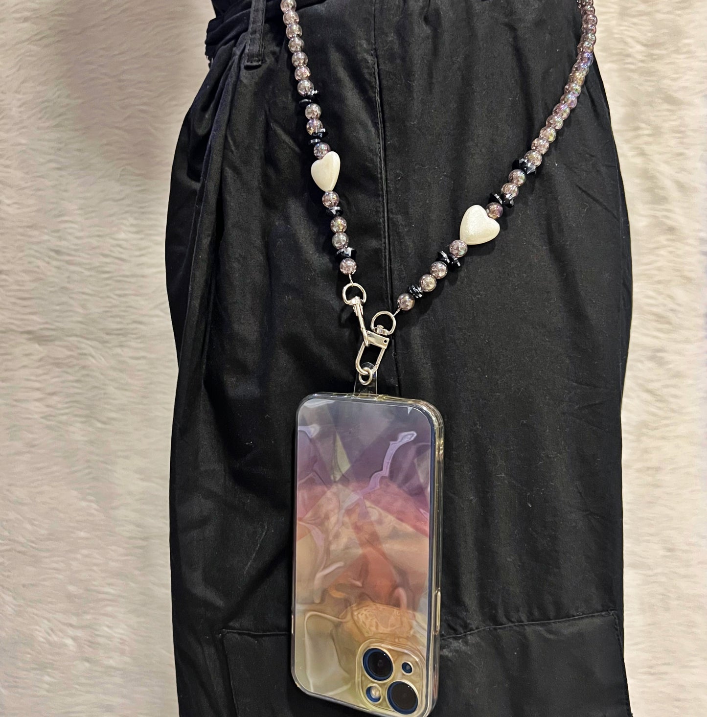 BLACK HEART PHONE CROSS BODY CHAIN