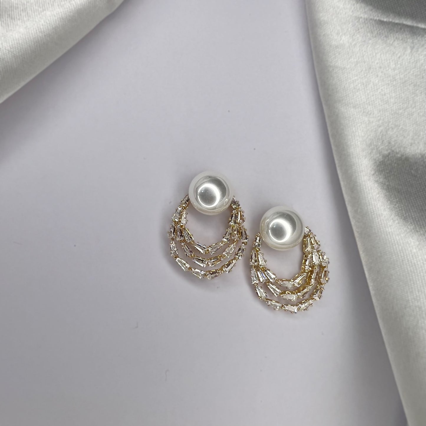 PEARL CHAINELLE EARRINGS