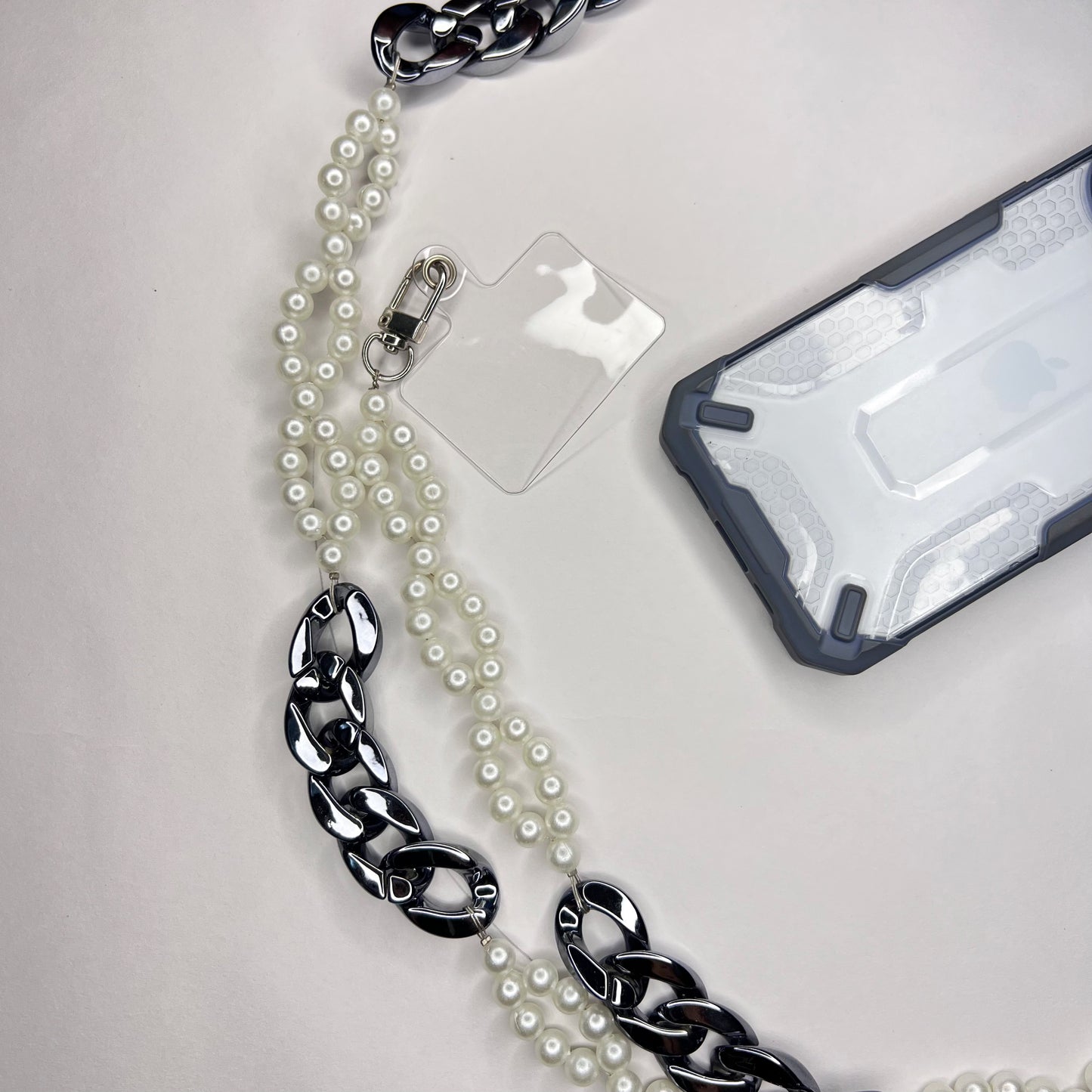 BLACK LINKS PHONE CROSS BODY CHAIN