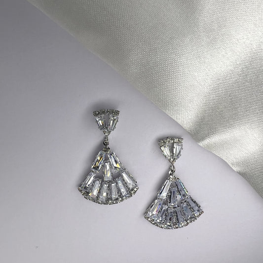TWINKLE FAN EARRINGS